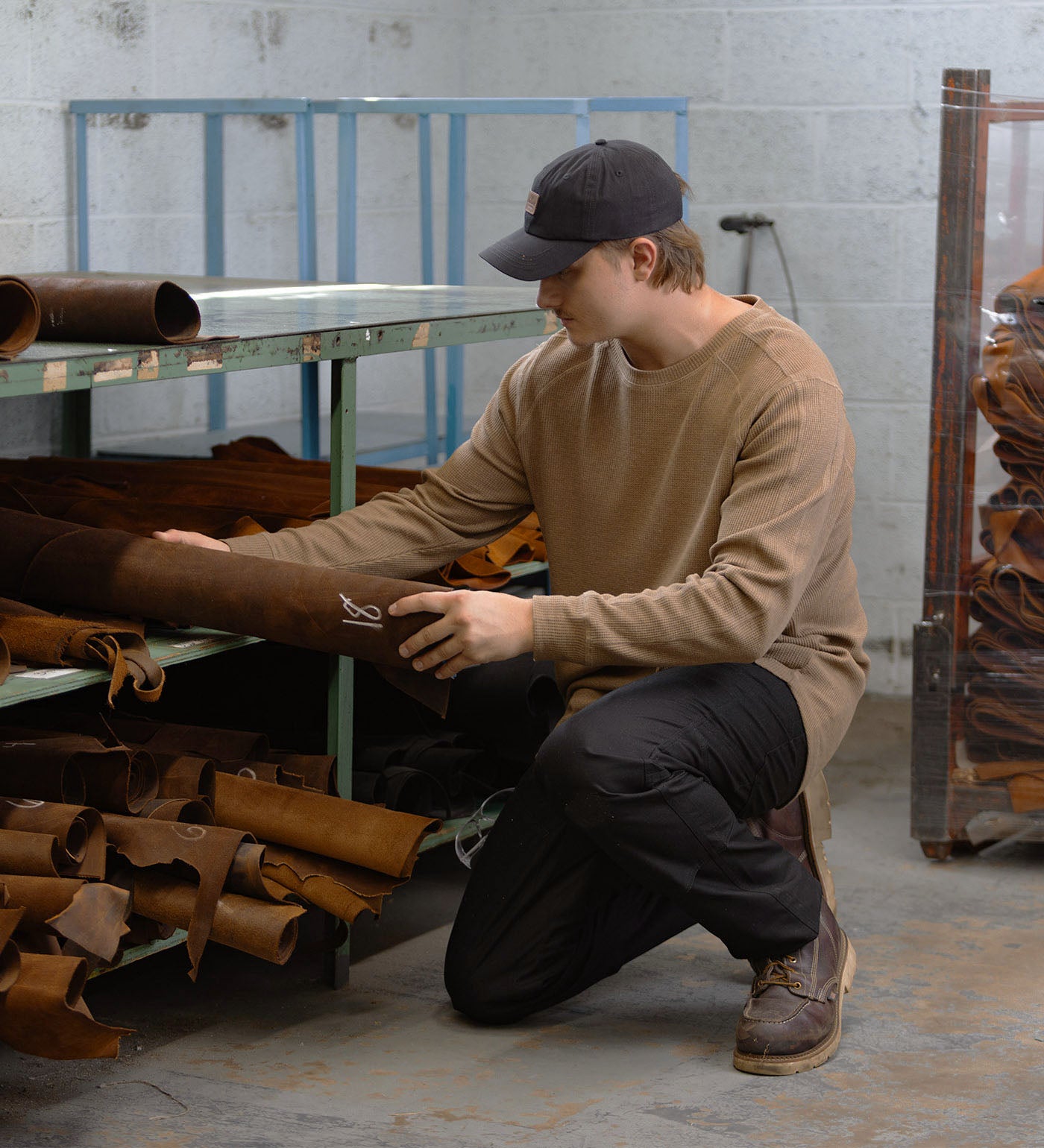 #color_Otter Black Heather